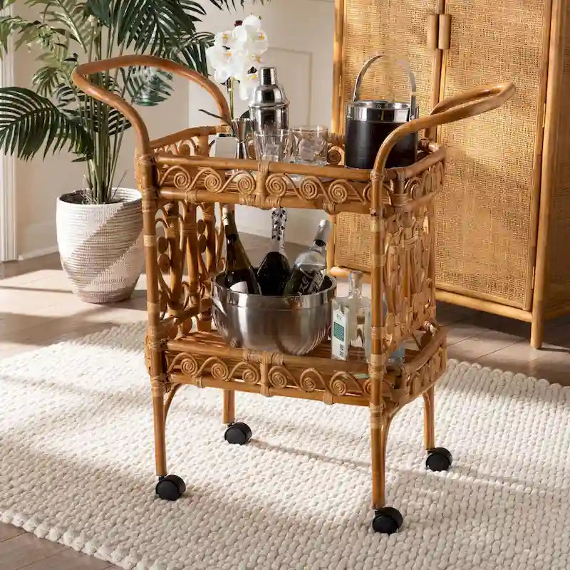 Küchenwagen aus Naturrattan mit zwei Ablagen und Rollen